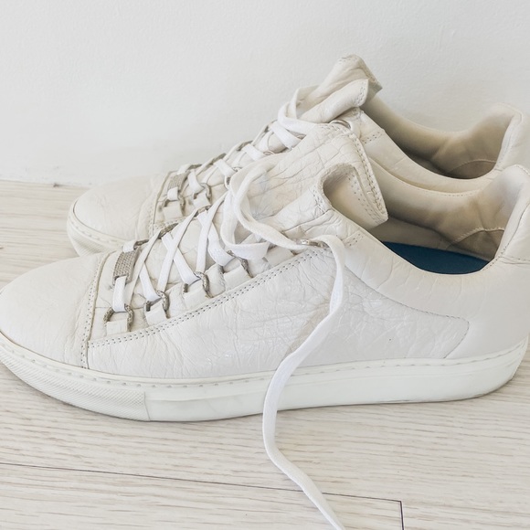 Balenciaga White Crinkled Leather Arena Sneakers - Picture 10 of 11